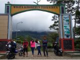 Foto Gerbang Rute dan Lokasi Wisata Kebun Teh Kaligua Bumiayu