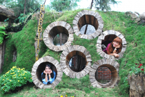 Harga Tiket Masuk Hobbiton Lembang Bandung